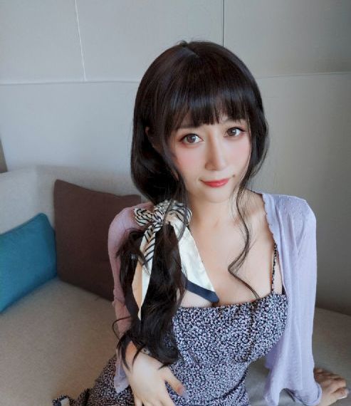 欧美美女视频免费_超清免费在线观看