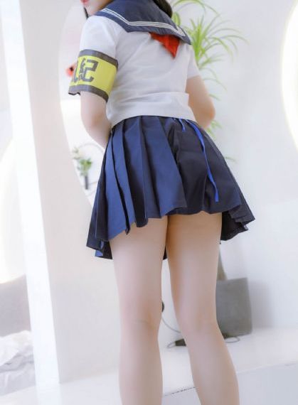 欧美丝袜萝莉社区_剧情片高清完整版
