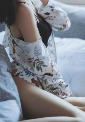 18女人两腿扒开喷水_1080免费观看