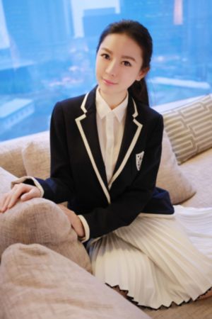 漂亮的保姆中文版_720在线观看高清