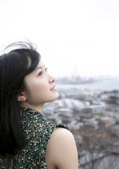 欧美清纯简约女孩_4K免费观看